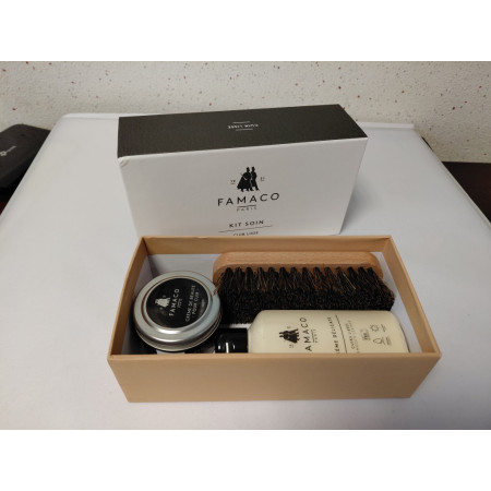 KIT DE SOINCUIR LISSE FAMACO